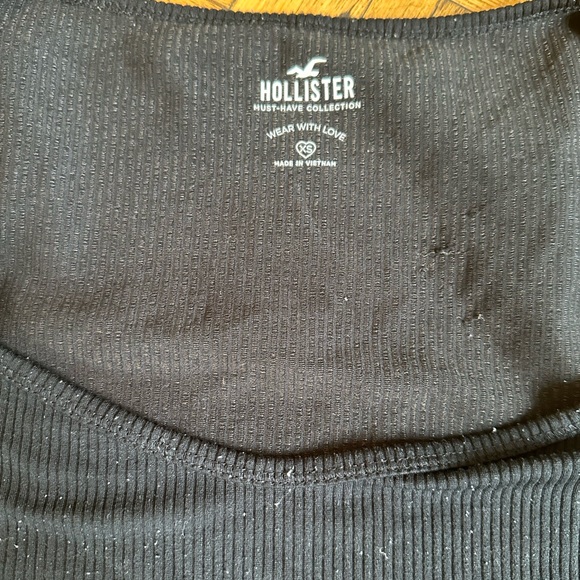 FWP Hollister cropped tee - Picture 2 of 3
